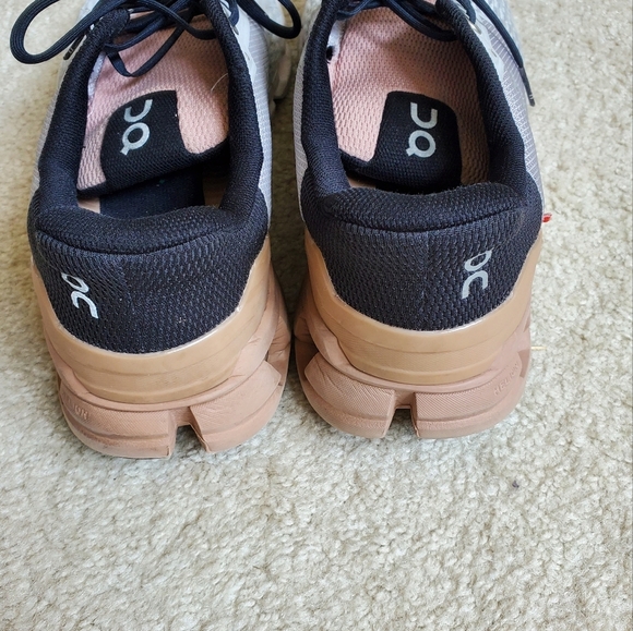 On Running Gray and Black Athletic Shoes with Mesh Upper. Size 10.5 - Picture 4 of 15